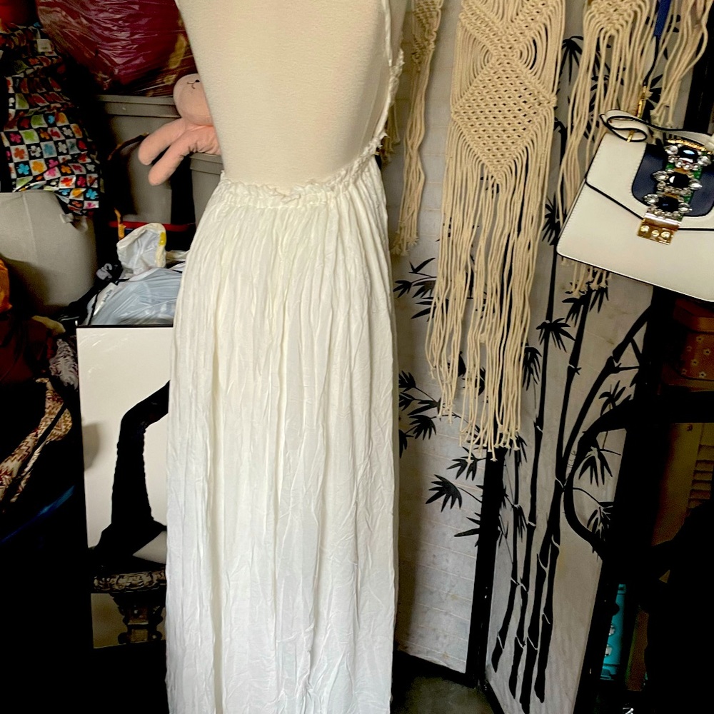 White backless Maxi - Picture 2 of 2